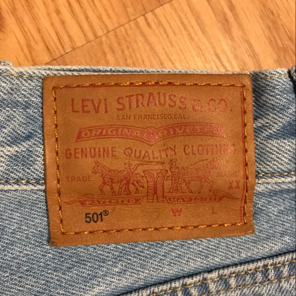 Levi’s 501 Cut Off Denim Shorts W26 - Picture 3 of 5